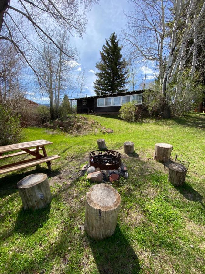 Rolling R Guest Ranch Pension Meeker Buitenkant foto
