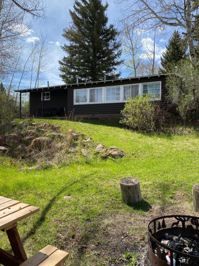 Rolling R Guest Ranch Pension Meeker Buitenkant foto