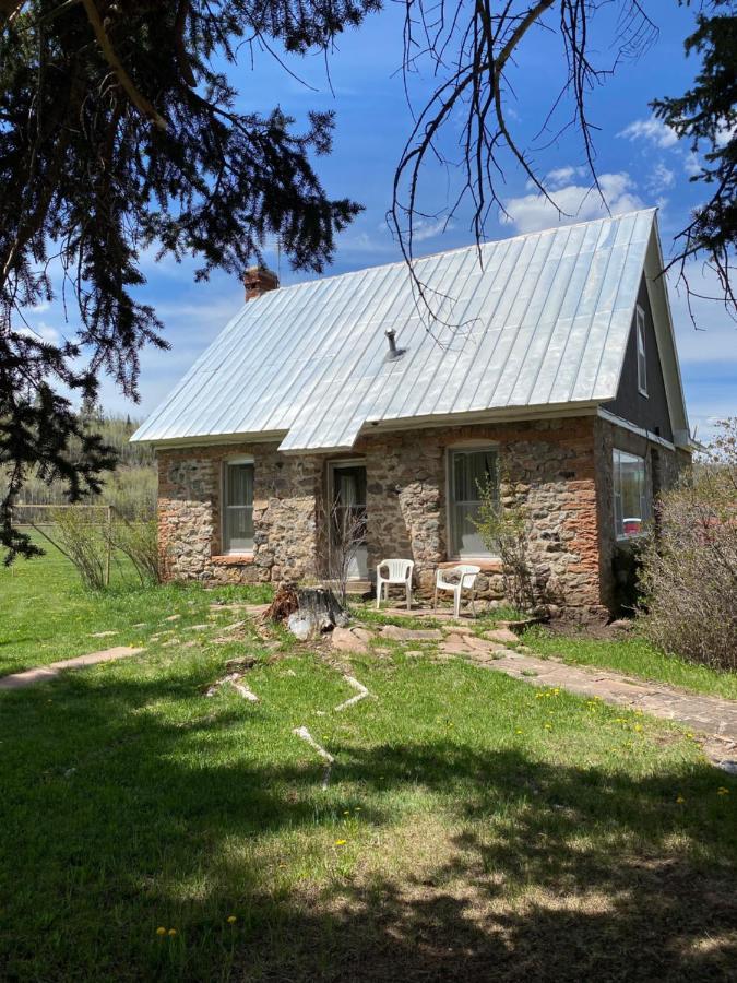 Rolling R Guest Ranch Pension Meeker Buitenkant foto